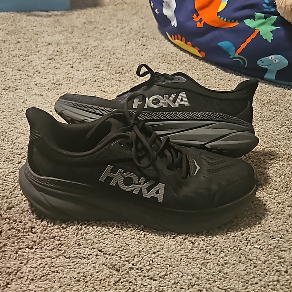 Hoka Challenger ATR 7